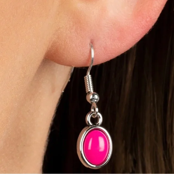 Contemporary Calamity - Pink Necklace - Picture 3 of 3